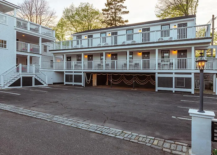 Eagle House Motel