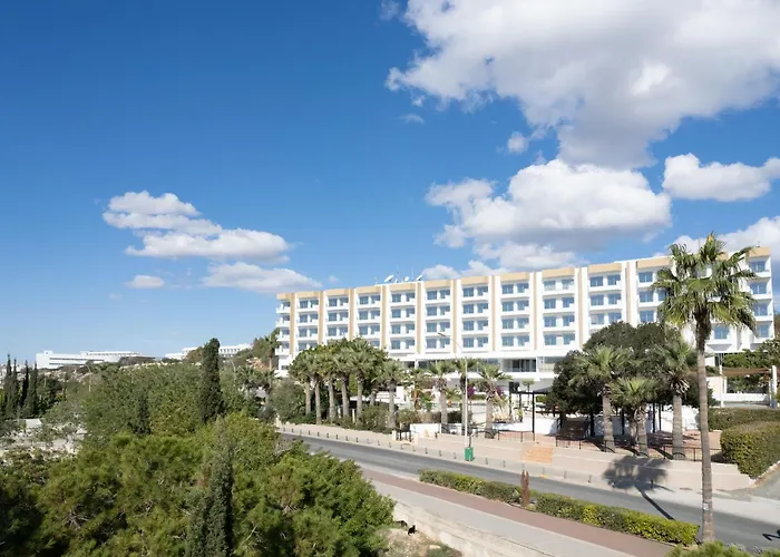 Hotels with pool Cyprotel Florida