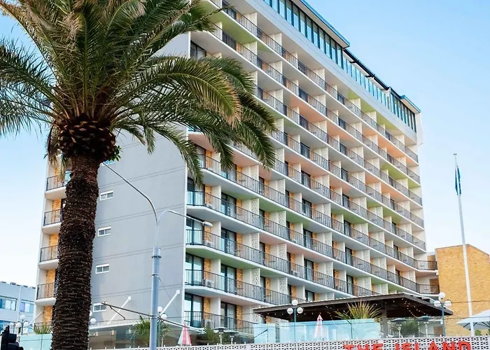 Hotel with pool: The Island Gold Coast (Adults Only)