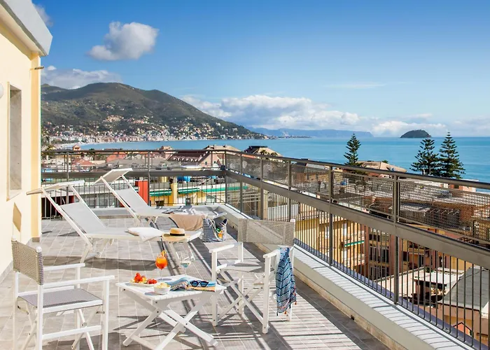 Hotel Tritone