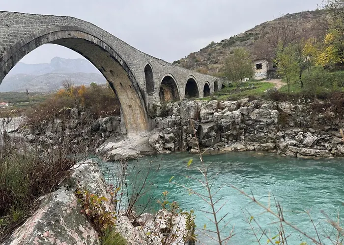 Symphony Hostel Shkoder