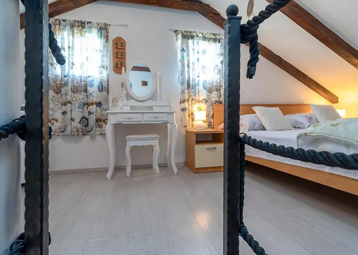 Apartman Donadina-Dalmatian Heritage House