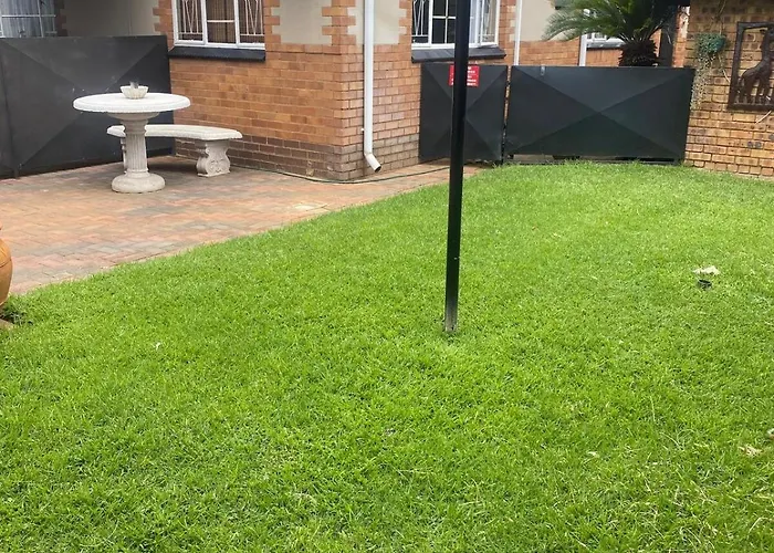 Cozy Garden Flat With Garden