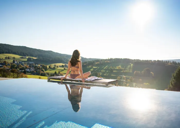 Schwarzwald Wellnesshotel SAIGERHÖH I Spa Golf&Wandern über dem Titisee