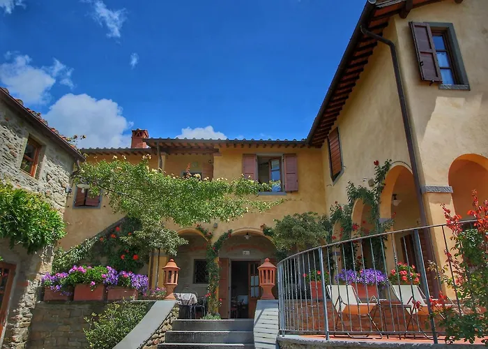 Majestic Farmhouse In Loro Ciuffenna With Pool