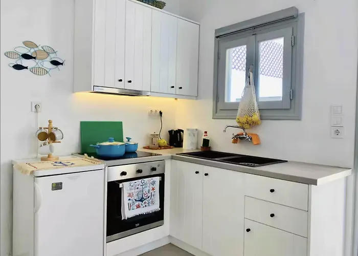 Rembelos Santorini