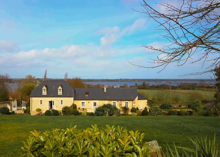 Le Domaine Des Roseraies,