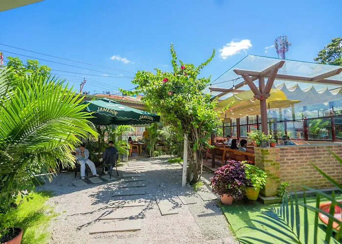 Luxury hotel only: Lavie Residence And Spa