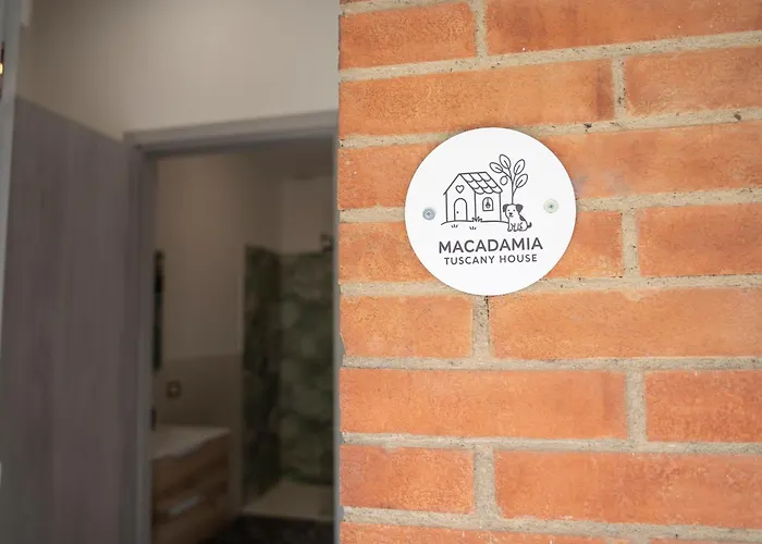 Macadamia Tuscany House