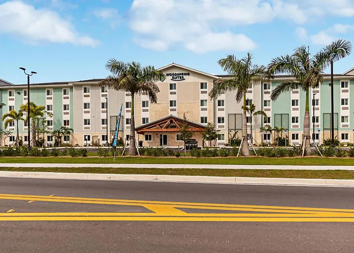 Resorts Guide Woodspring Suites Naples East