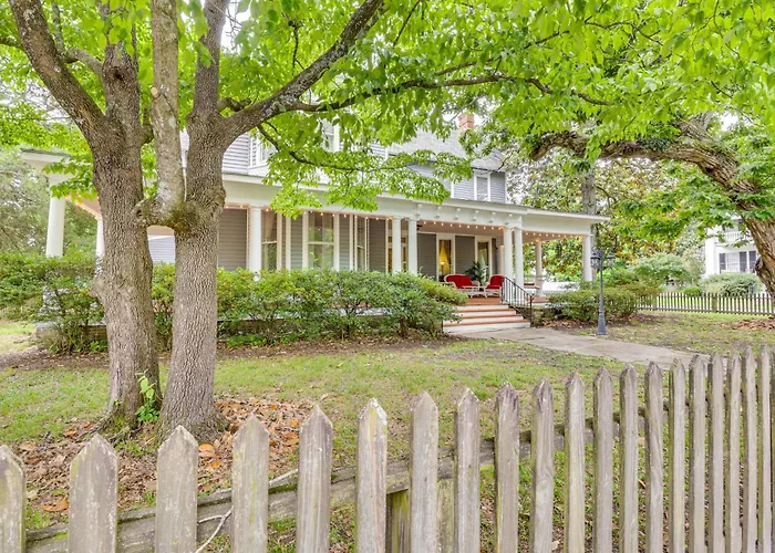 Walk To Waterfront: Downtown Elizabeth City Home!