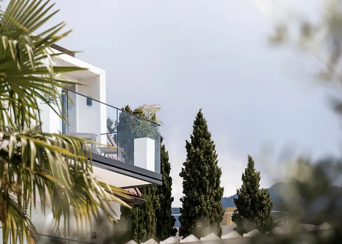 Small & Beautiful Hotel Gnaid