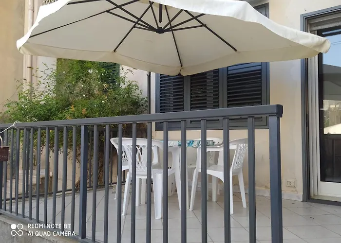 Calafarina House