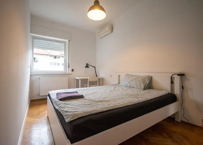 The Hostels Tesla House