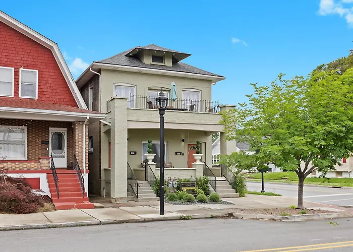 Riverview Escape In Walkable Historic District