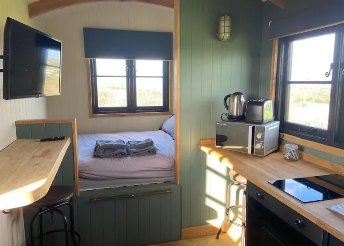 Travellers Rest Glamping Pods & Shepherds Hut