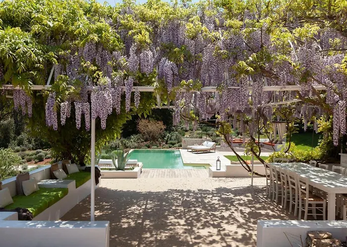 Hotel Con Piscina Dimora Dei Semplici
