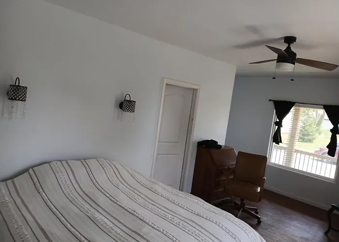 Branson House Bed & Breakfast