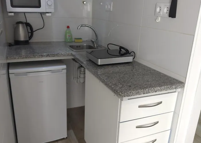 Apart hotel: Antero De Quental Studios 2