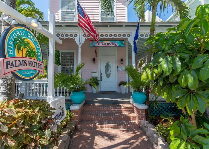 Cheap hotel: The Palms Hotel