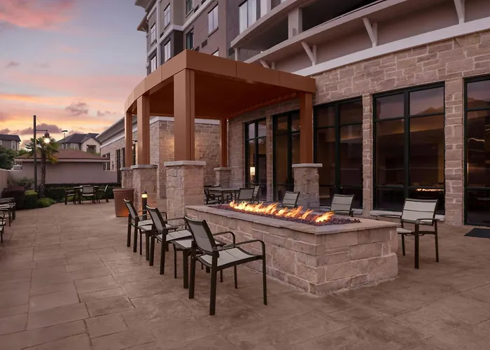 Courtyard By Marriott Houston Kingwood