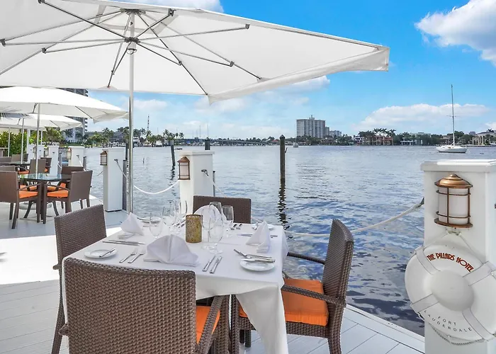 The Pillars Hotel & Club