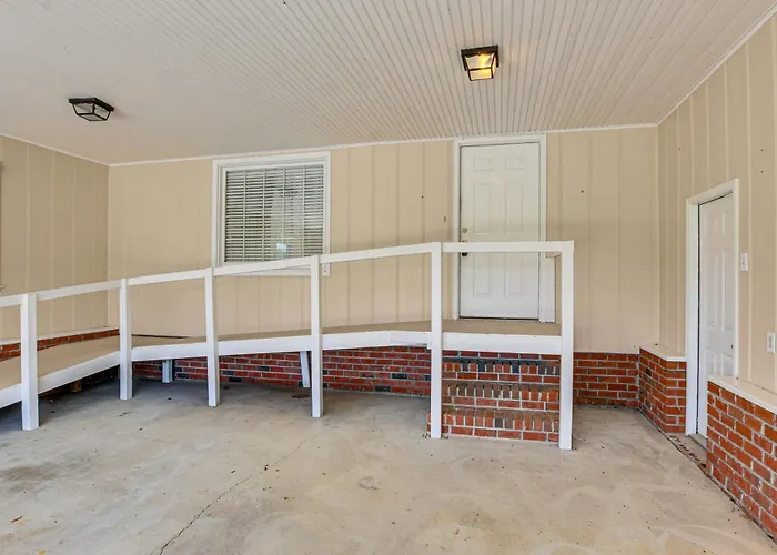 78-Acre Retreat Near Campbell U: Fish, Play, Relax