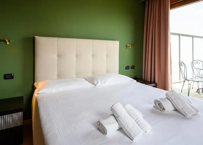 Hotel 3 stelle: Hotel Ristorante San Carlo