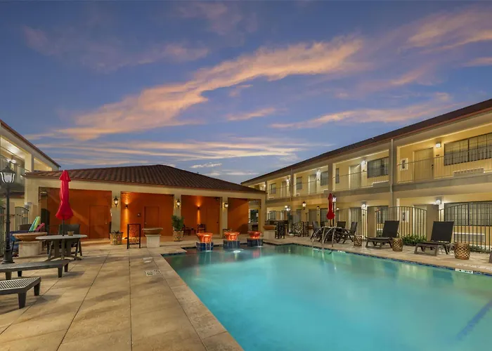 Hotels Close to Airport Best Western San Isidro Inn