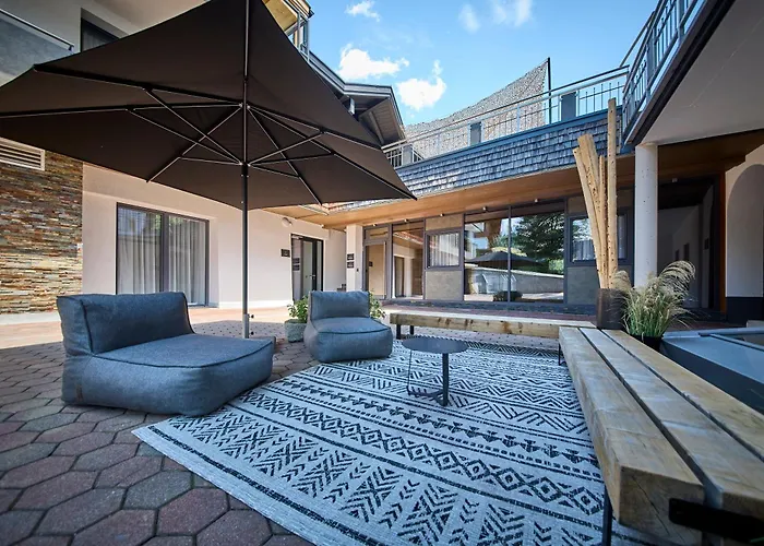 Poolhouse Boutique Lodge