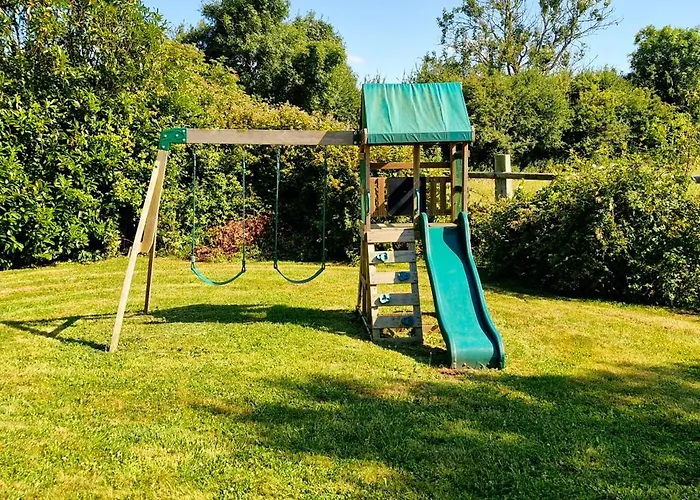 Le Domaine Des Roseraies,