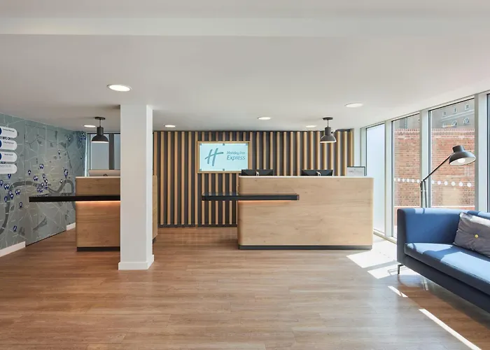 Holiday Inn Express Limehouse By Ihg