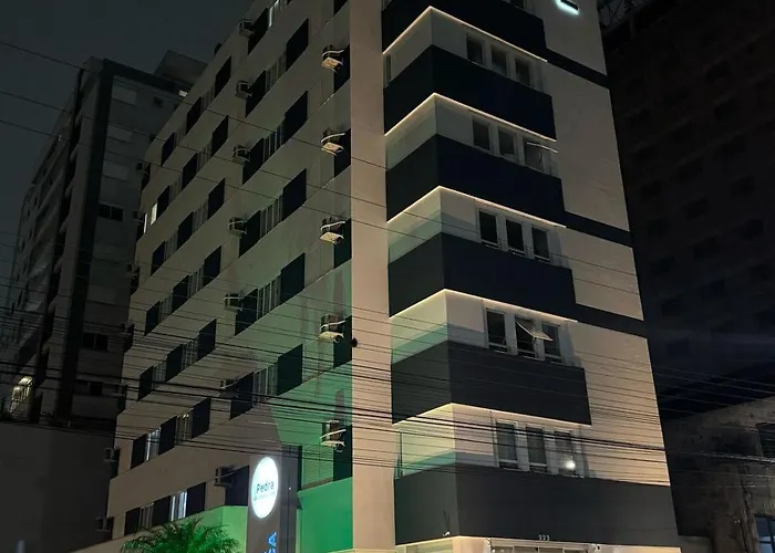 Hotel 4 estrelas: Flat Pedra Branca Hotel