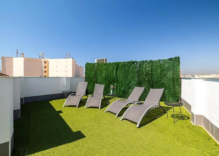  Holidays2Malaga Suites