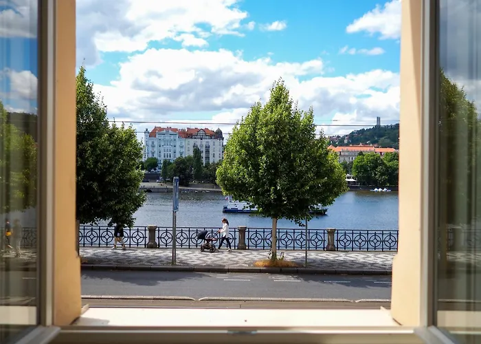 Kinderhotel Rasinovo Nabrezi - Riverside Residence