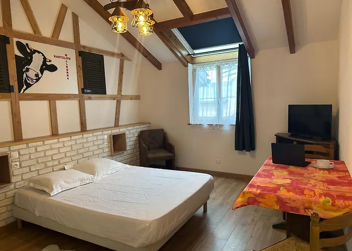 Hotel Porte de France - Self Check In by Homenhancement