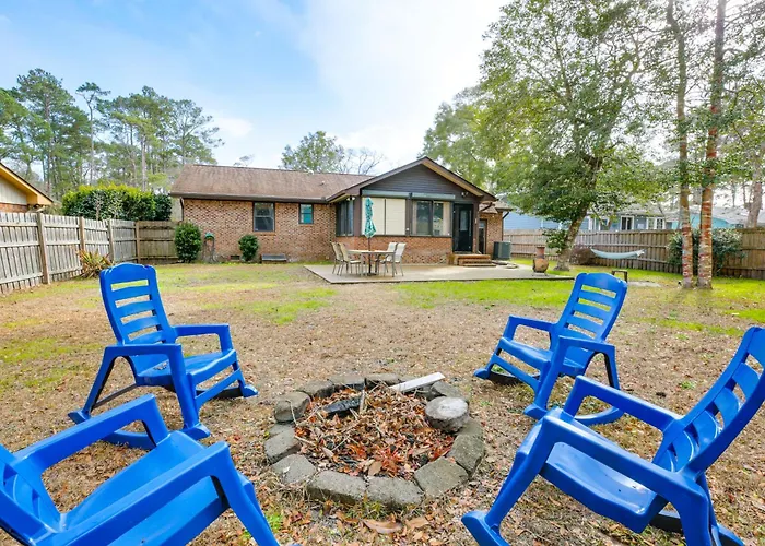 Cozy Home W/ Fenced Backyard In Sunset Beach!