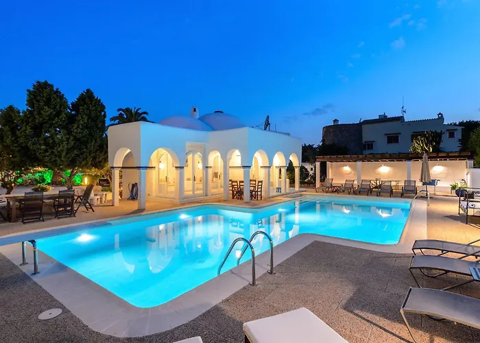  8Br, Sea Views, Walk To The Beach, Pool