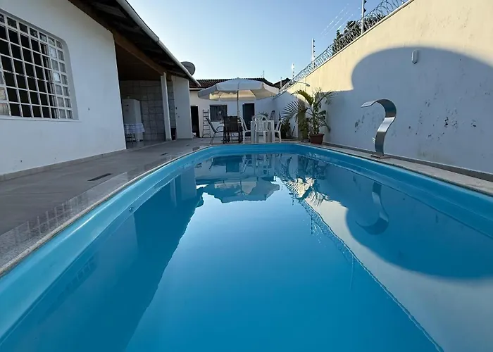 Casa com piscina em Boa Vista, Roraima, bairro Caçari