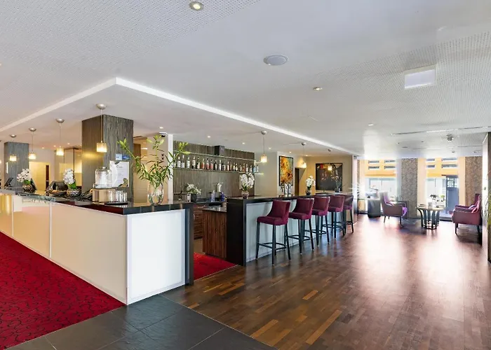 PLAZA Premium