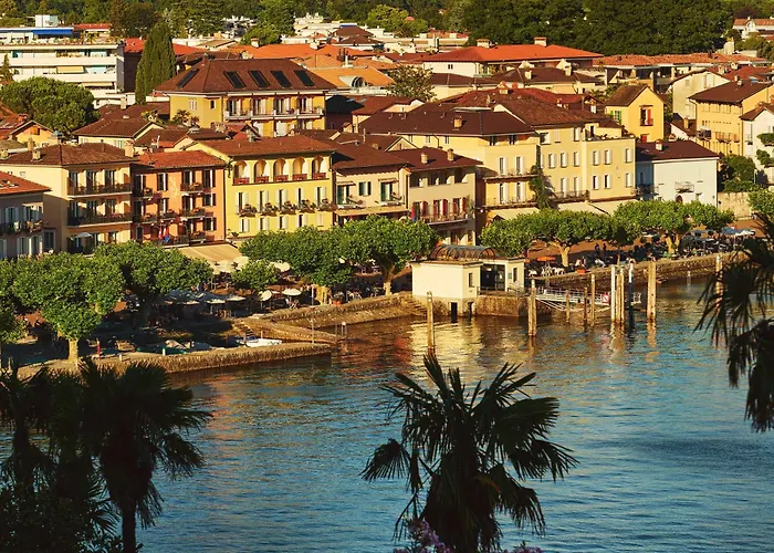 Сity center hotels Vista Lakefront Boutique