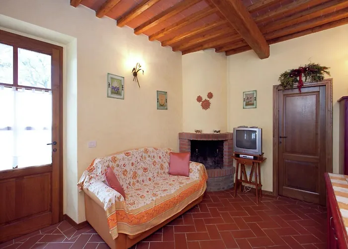 Detached Villa For 6-Pers With Outdoor Swimming Pool
