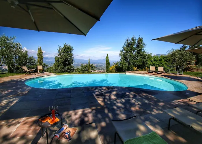 Majestic Farmhouse In Loro Ciuffenna With Pool