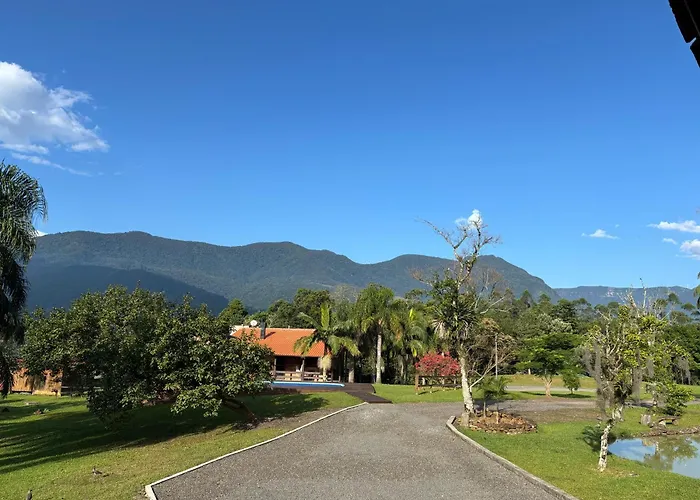 Costa Montana