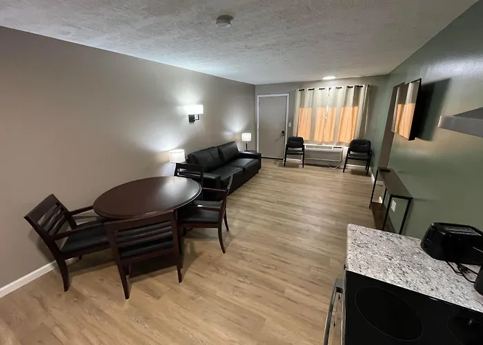 Valley Inn And Suites