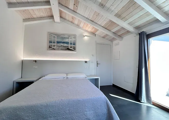 Longevity Hotel