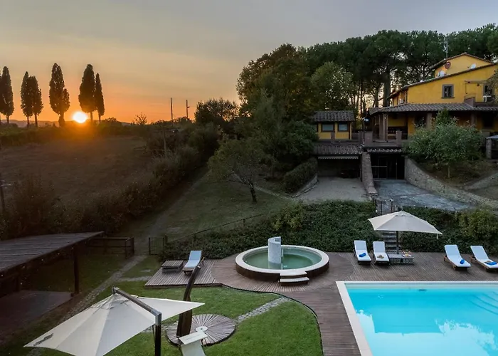 PODERE GIARDINO 16&2, Emma Villas