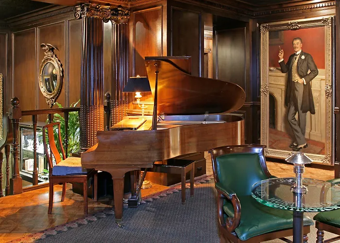 5-Sterne-Hotel: The Huntington Hotel