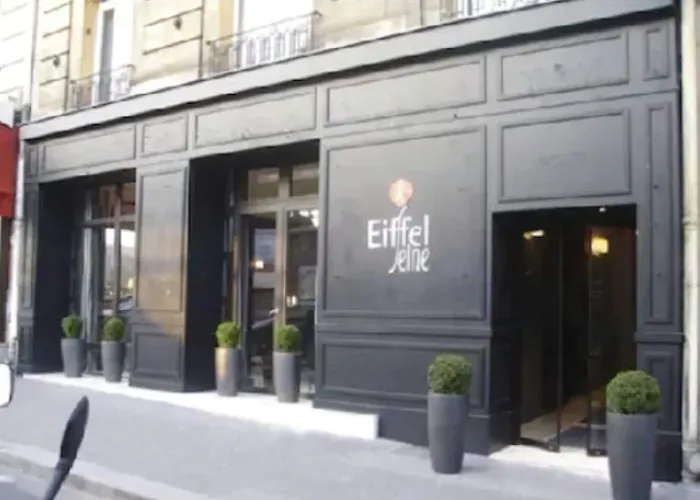 Family Hotel: Hotel Eiffel Seine
