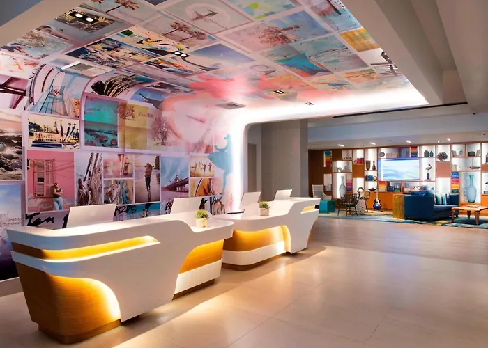 Family Hotel: Renaissance Newport Beach Hotel